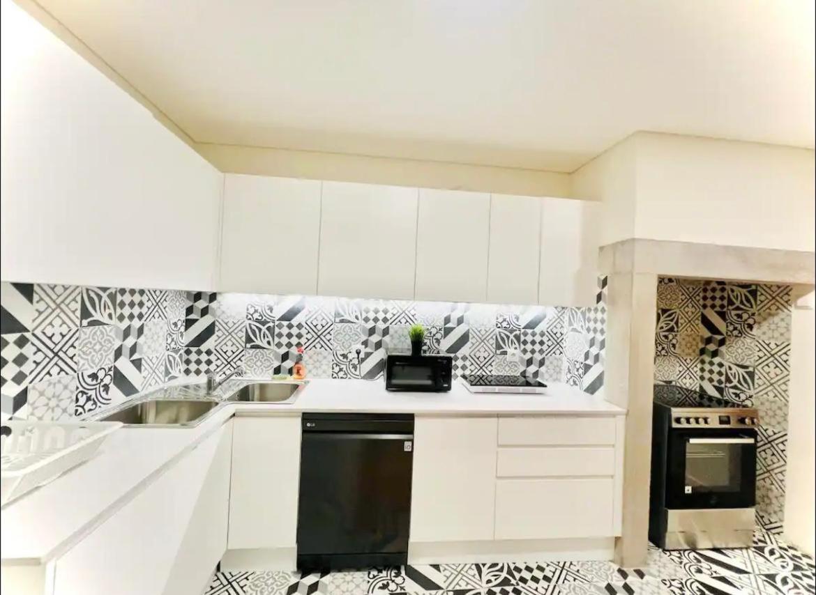 Lisbon City Center 3 Bedroom Flat Next To Avenida Liberdade Exterior photo